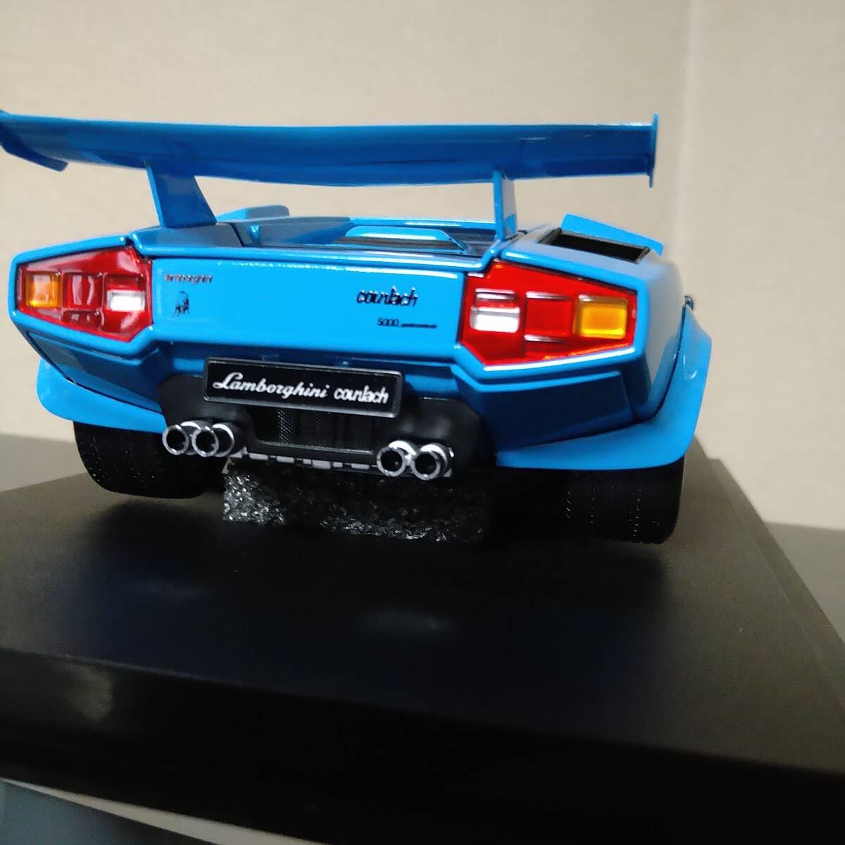 ランボルギーニカウンタックLP5000クワトロバルボーレ 京商 1/18 新品 511c56EKD-L._UF894,1000_QL80_.jpg